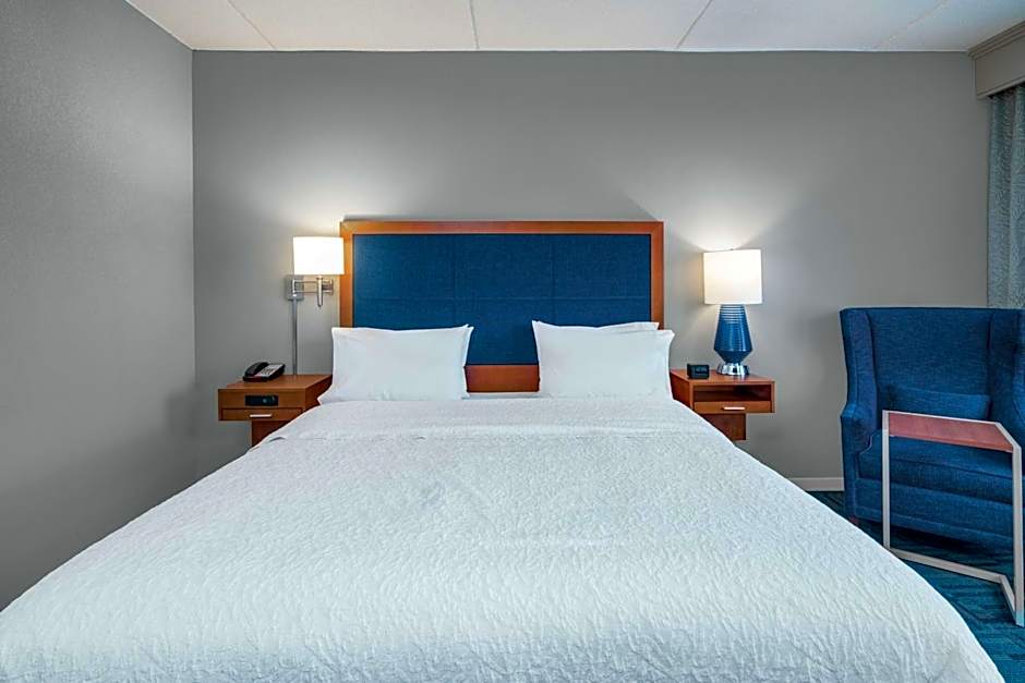 Hampton Inn By Hilton & Suites Newburgh Stewart Airport, NY