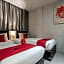 RedDoorz Premium near Grand Batam Mall