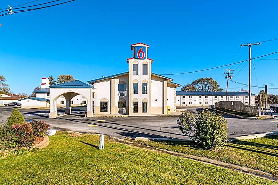 Motel 6-Urbana, IL
