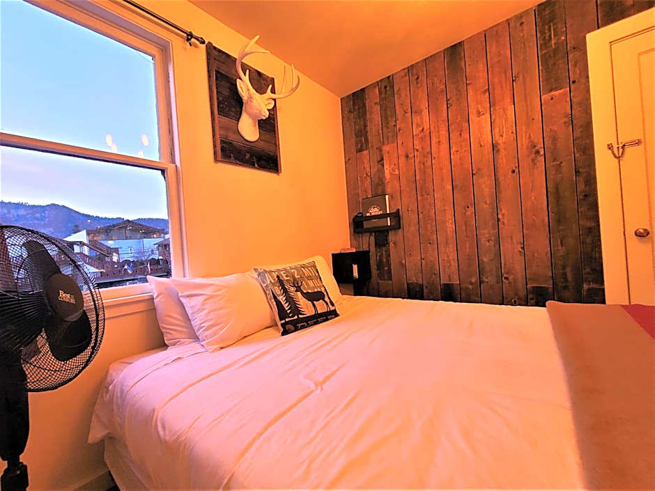 Mrs. Anderson's Lodging