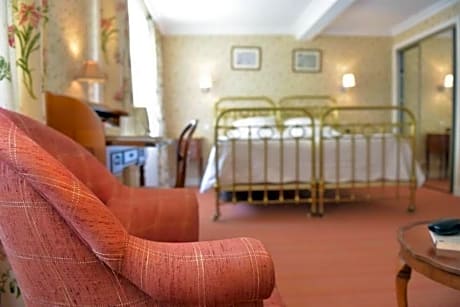 Superior Comfort Room