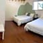 Westside Pool Home-8 min to Downtown, Yard Parking