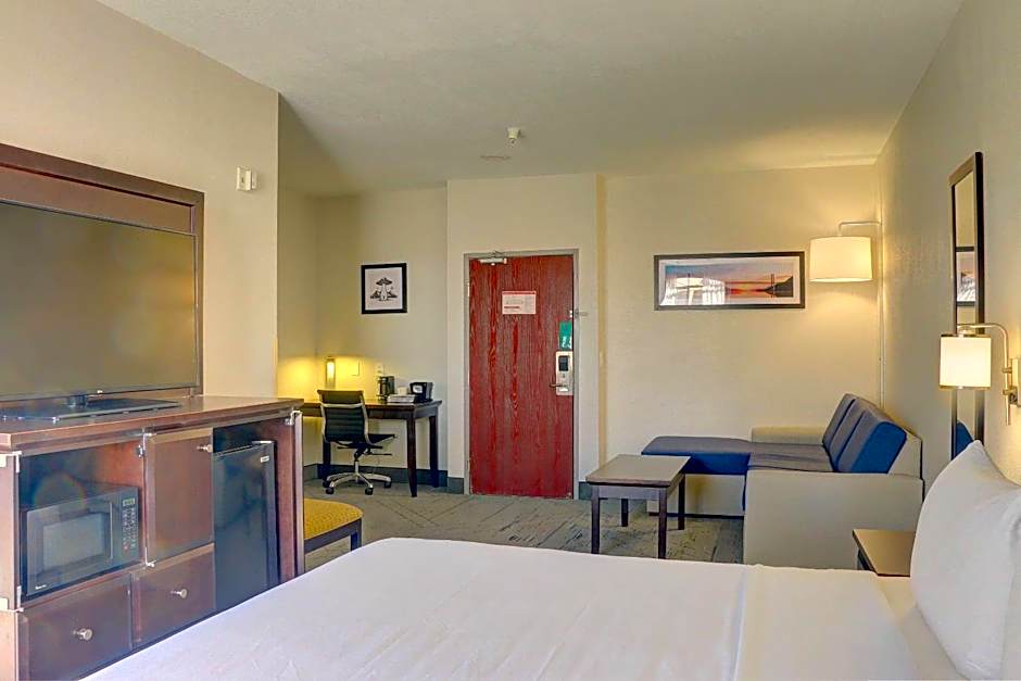Quality Inn & Suites Roswell North
