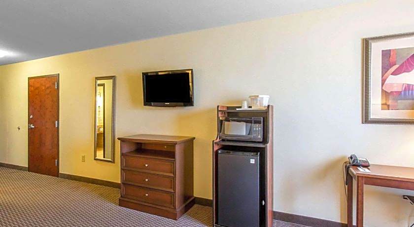 Comfort Inn & Suites Madisonville