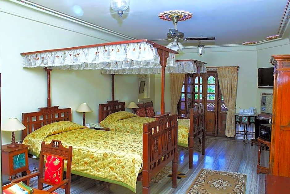 Hotel Pushkar Palace