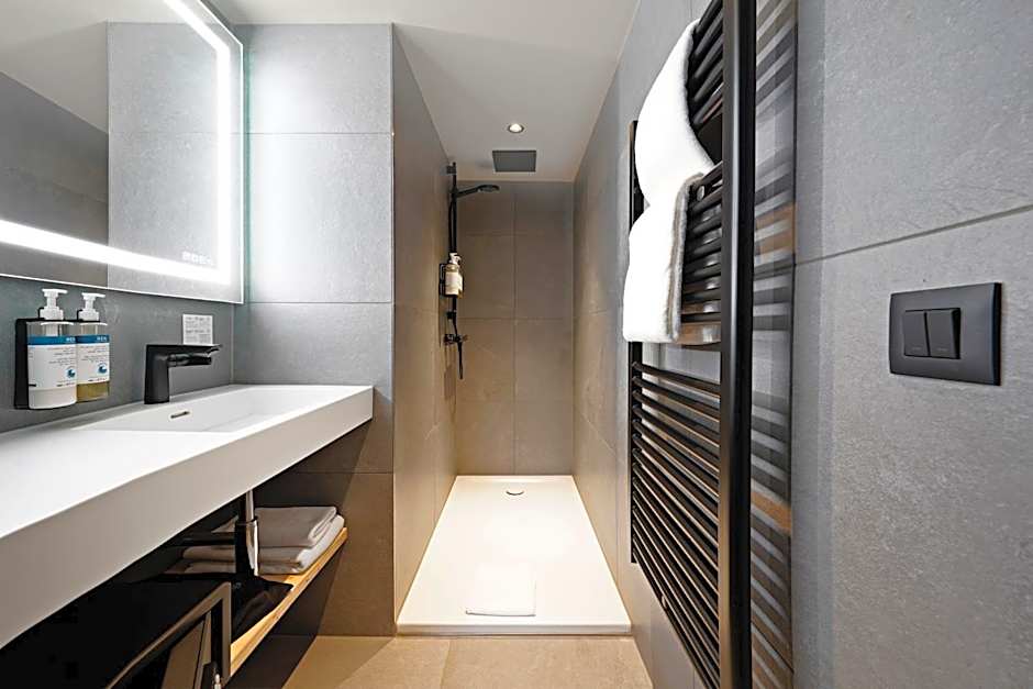 Numa Vienna Wood