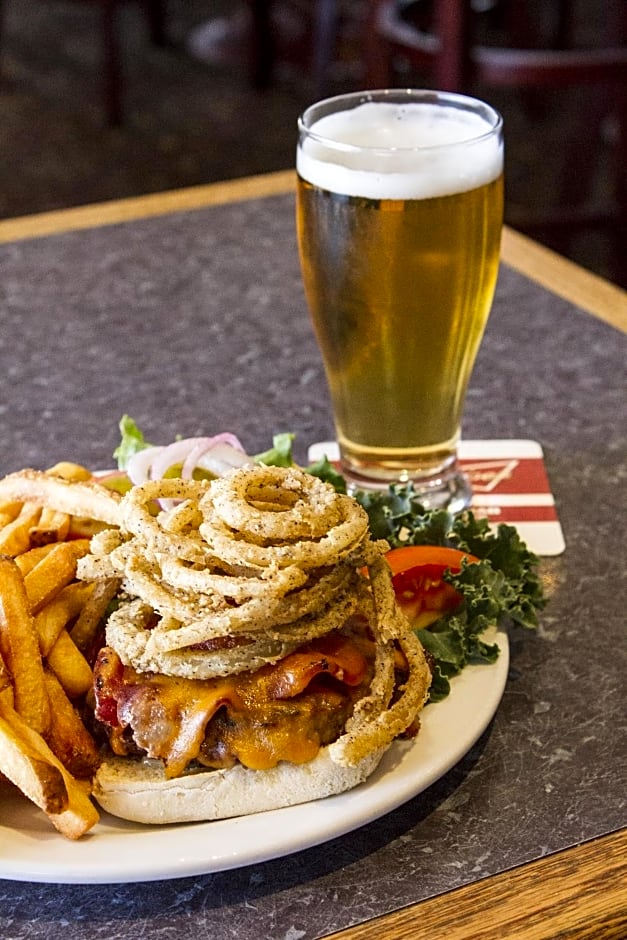 Powell River Town Centre Hotel