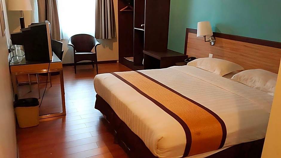 Tang Dynasty Lodge Tuaran