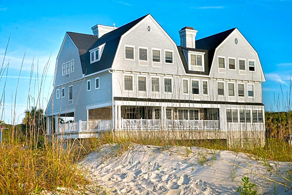 Elizabeth Pointe Lodge