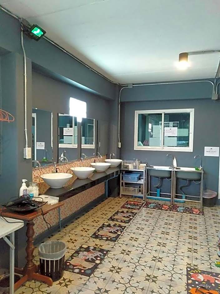 Bedcabin Hostel