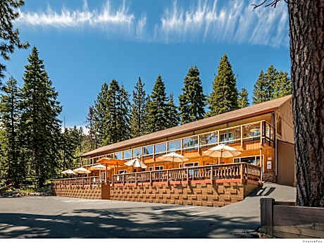 Cedar Glen Lodge