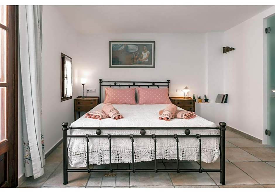 Arco Naxos Luxury Apartments