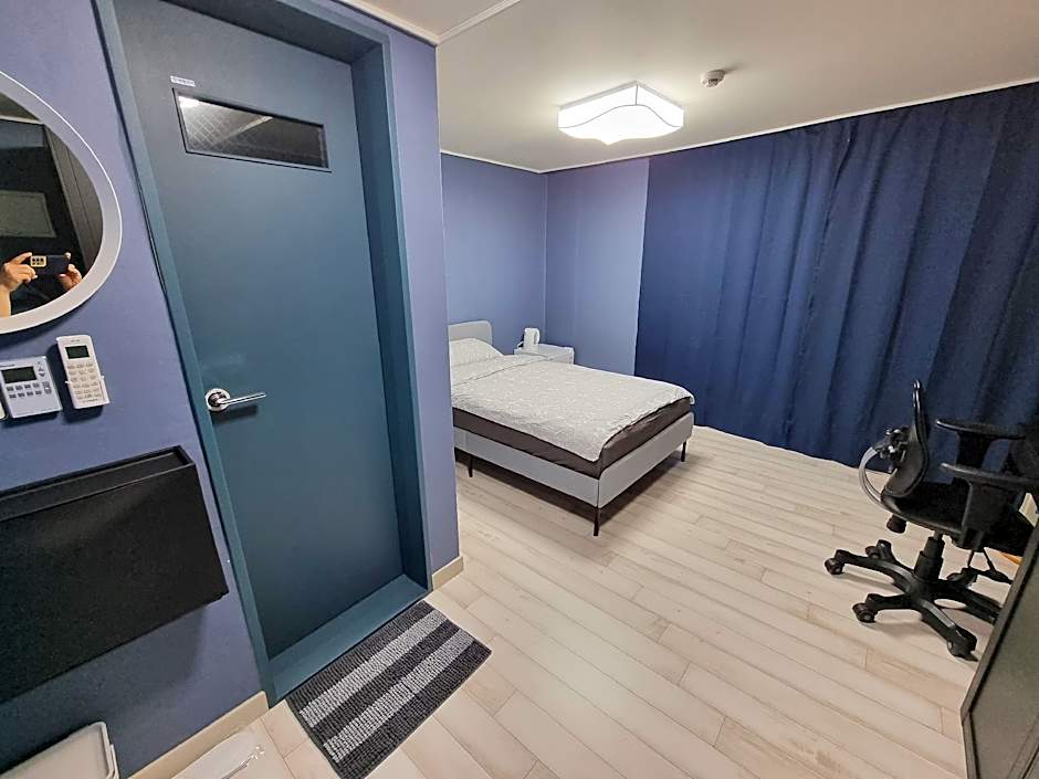 Bluehum Guesthouse