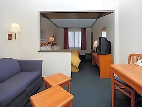 Queen Suite with Sofa Bed