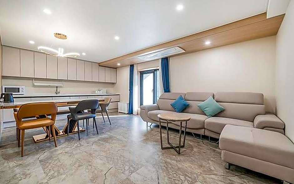 H Avenue Hotel Hwamyeong-dong