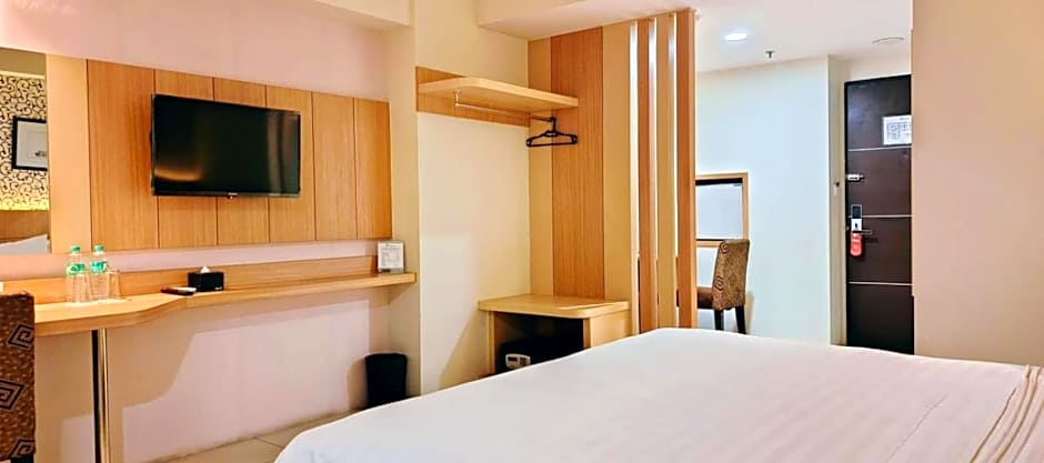 The Square Surabaya Hotel