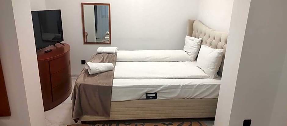 Hotel Dana 2