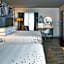 The Del Monte Lodge Renaissance by Marriott Rochester Hotel & Spa