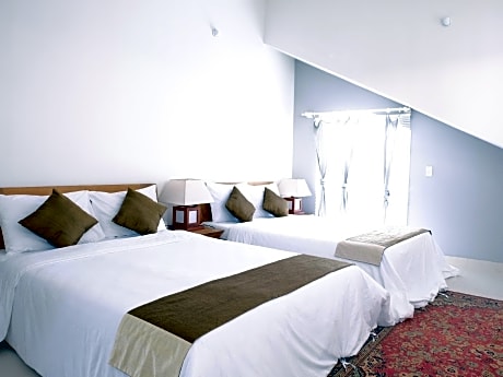 Twin Room with City View