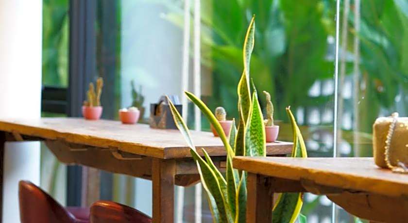 YOLO Bangkok Boutique Hotel