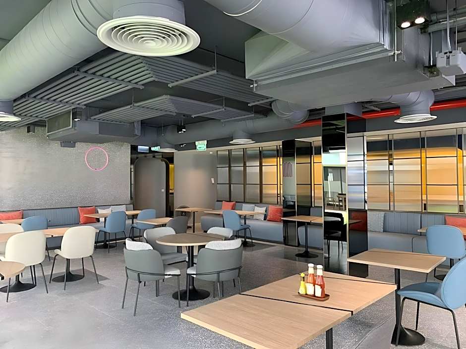 The Quarter Silom by UHG