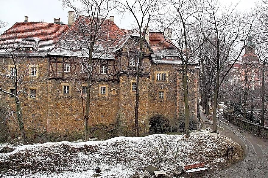 Hotel Przy Oślej Bramie - Zamek Książ