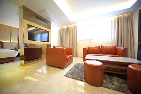 VIP Deluxe Suite
