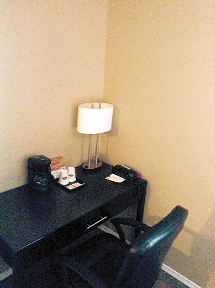 Super 8 by Wyndham West Kelowna BC