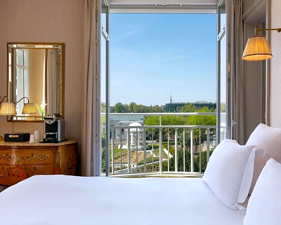 Hotel Barriere le Grand Hotel Enghien-les-Bains