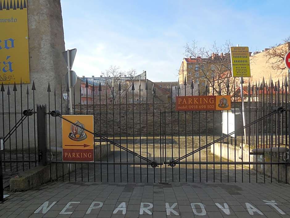 Penzión Hradbová Old Town Residence & SPA