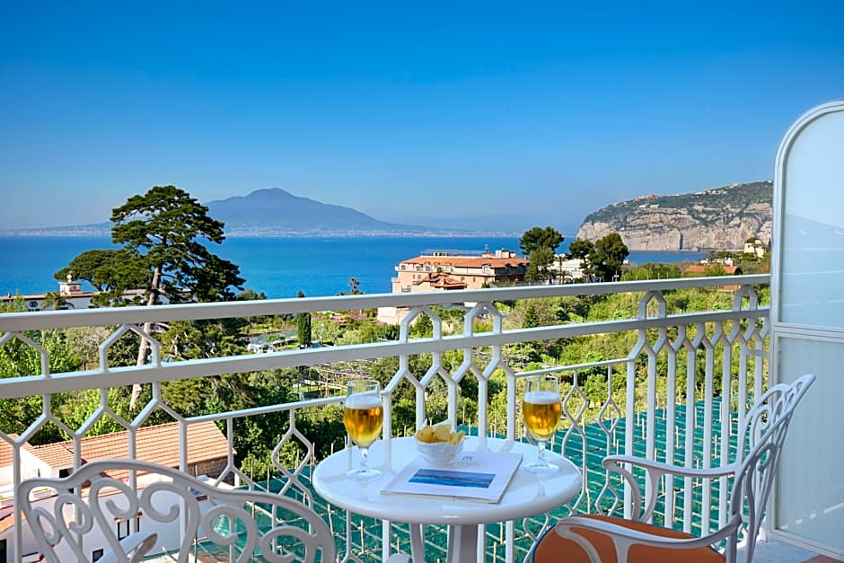 Photo 1 of 5 of Premier 1 Double Bed or 2 Beds, Sea View, Balcony
