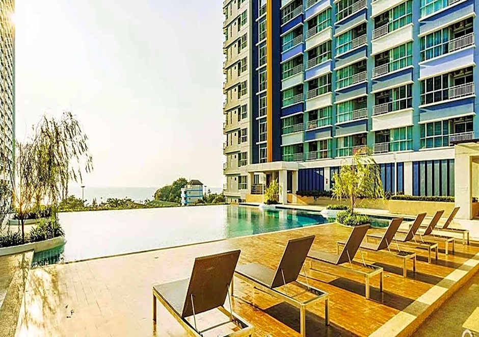 Lumpini Parkbeach Pattaya Pool View