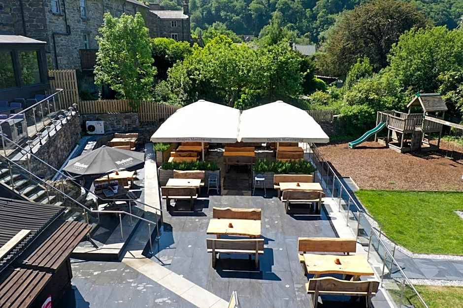 Grapes Hotel, Bar & Restaurant Snowdonia Nr Zip World