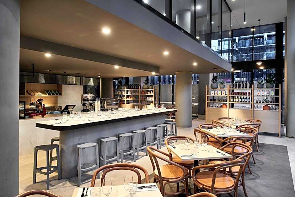 Midnight Hotel, Autograph Collection