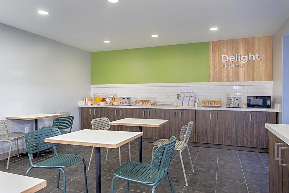 Spark by Hilton Clarion