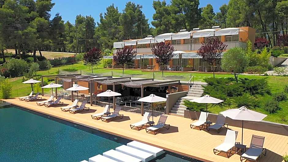 Sani More & Sani Woods