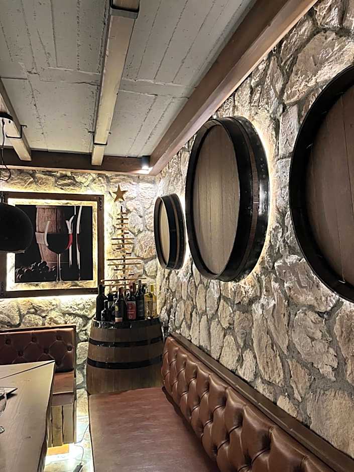 Epavlis Meteora Suites Hotel