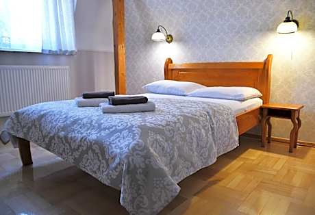 Deluxe Single Room with Air Conditioning