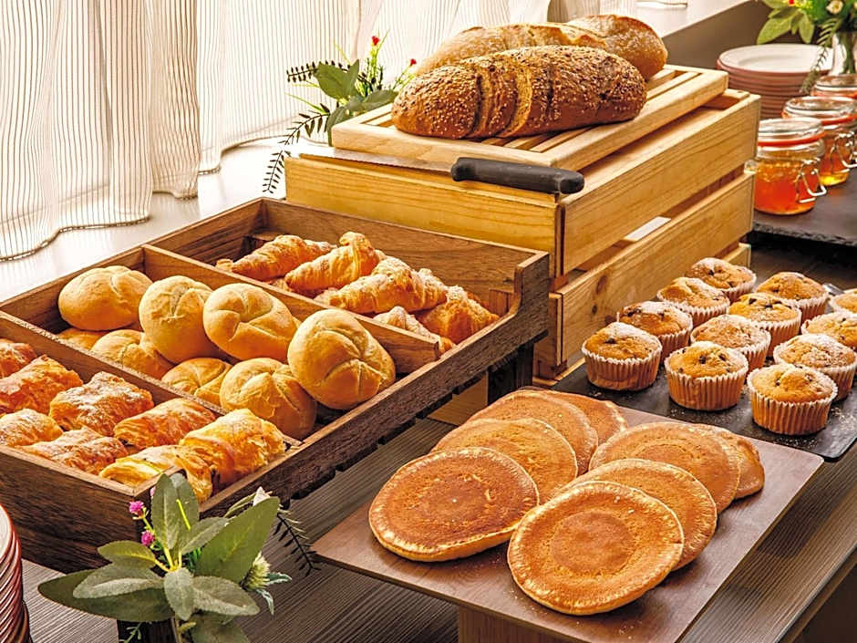 Mercure Cardiff North Hotel