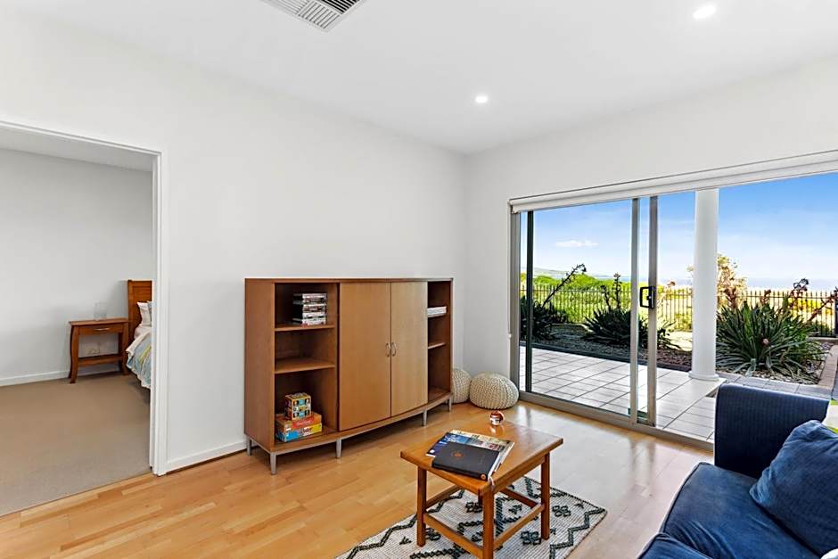 Views on Seascape - Beachfront accommodation