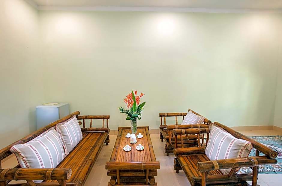 Photo 1 of 8 of Villa