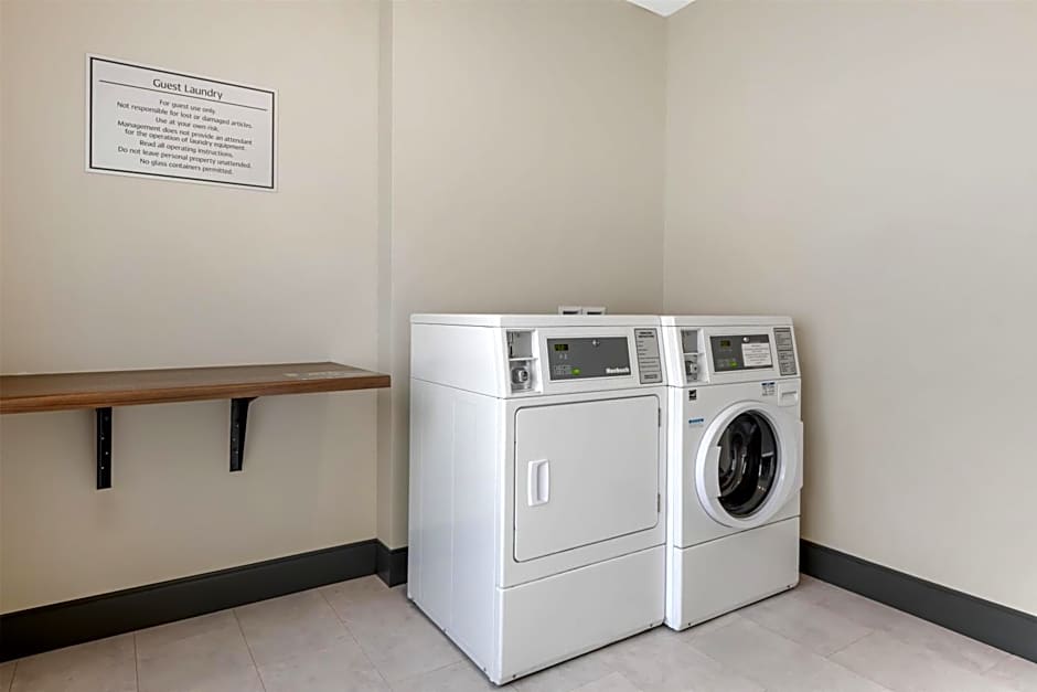 Best Western Plus Isanti