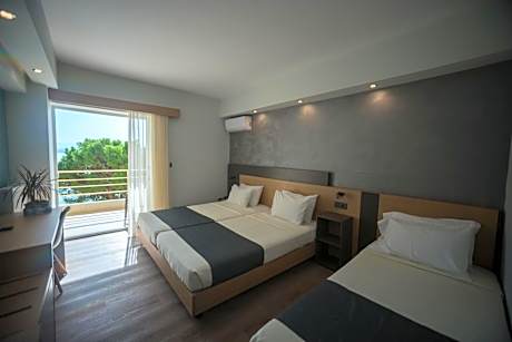 Superior Twin Room with Sea View