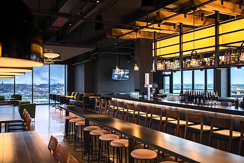 Renaissance by Marriott Toledo Downtown Hotel