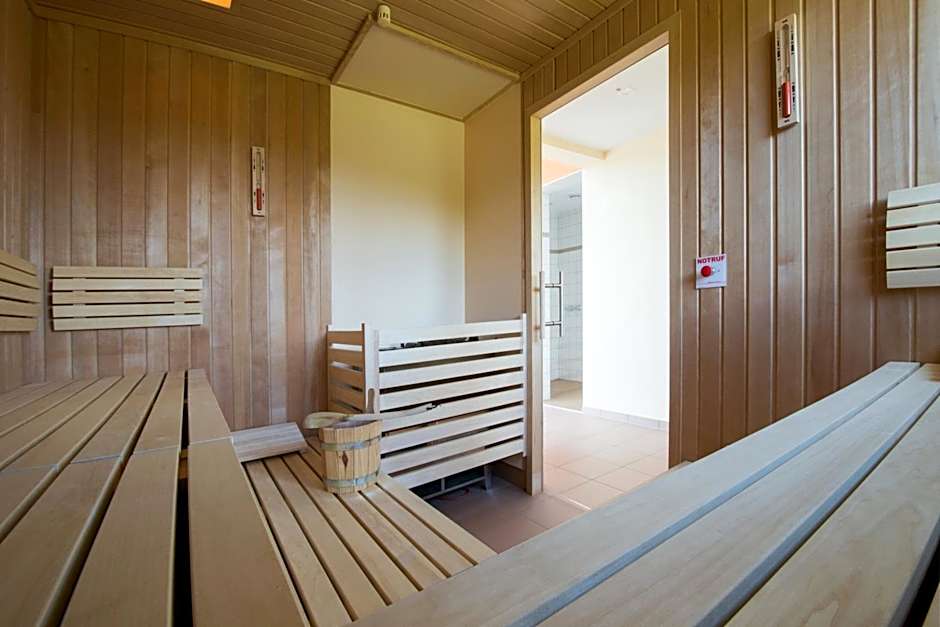 JUFA Hotel im Bruckenkopfpark - Julich