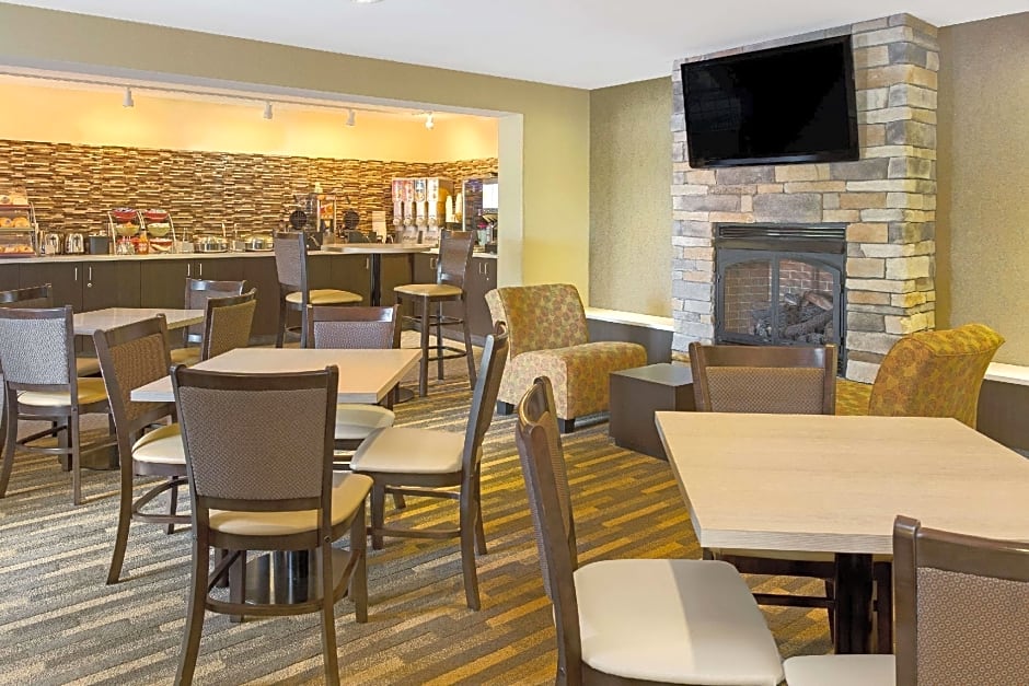 Hawthorn Suites by Wyndham Cincinnati/Sharonville