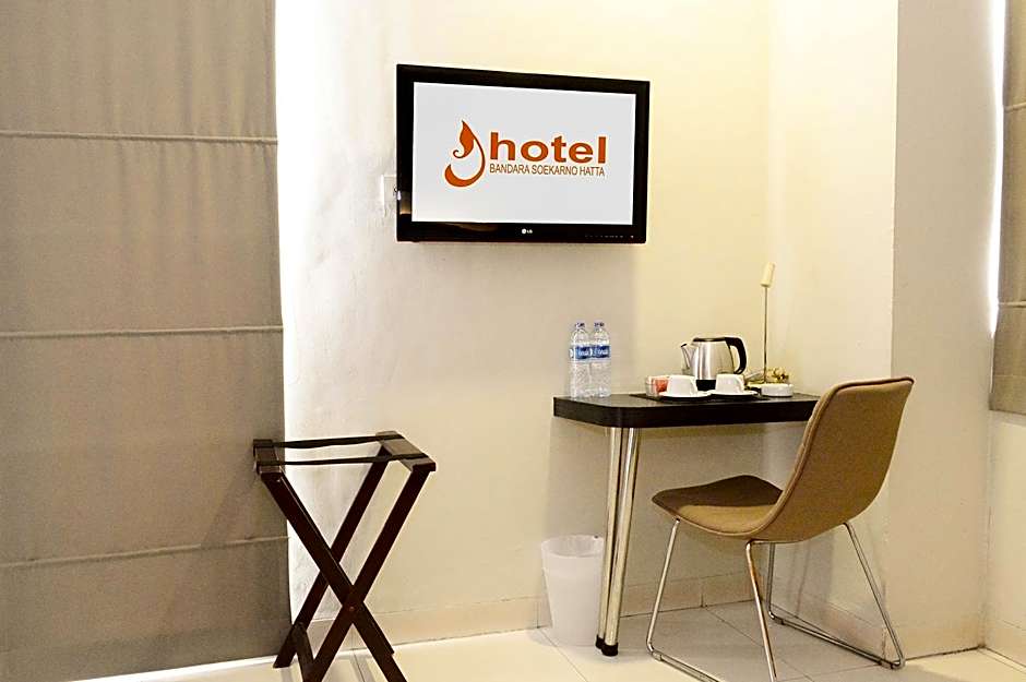 J Hotel - Bandara Soekarno Hatta