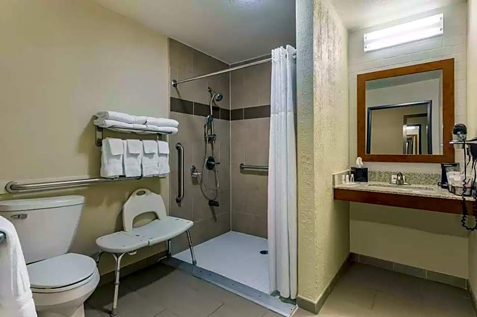 Comfort Suites Batesville