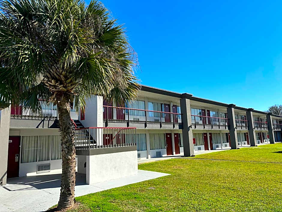 Red Roof Inn Wildwood, FL - The Villages