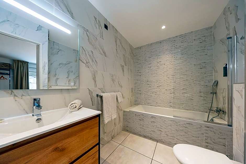 The Originals City, Hôtel Azur, Fos-sur-Mer